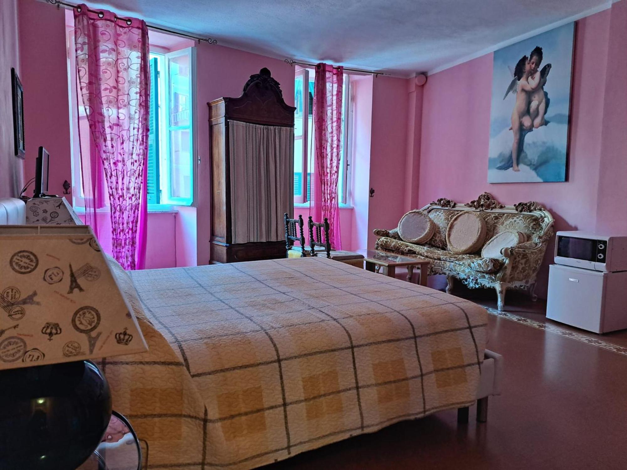 Luisa Rooms - Apartment In The Heart Of Вернаца Екстериор снимка