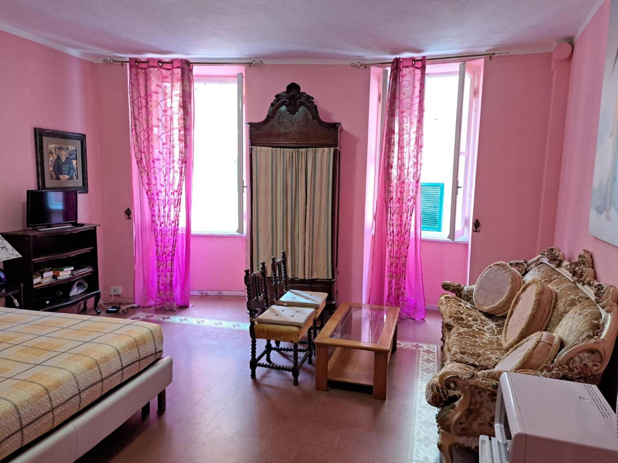 Luisa Rooms - Apartment In The Heart Of Вернаца Екстериор снимка