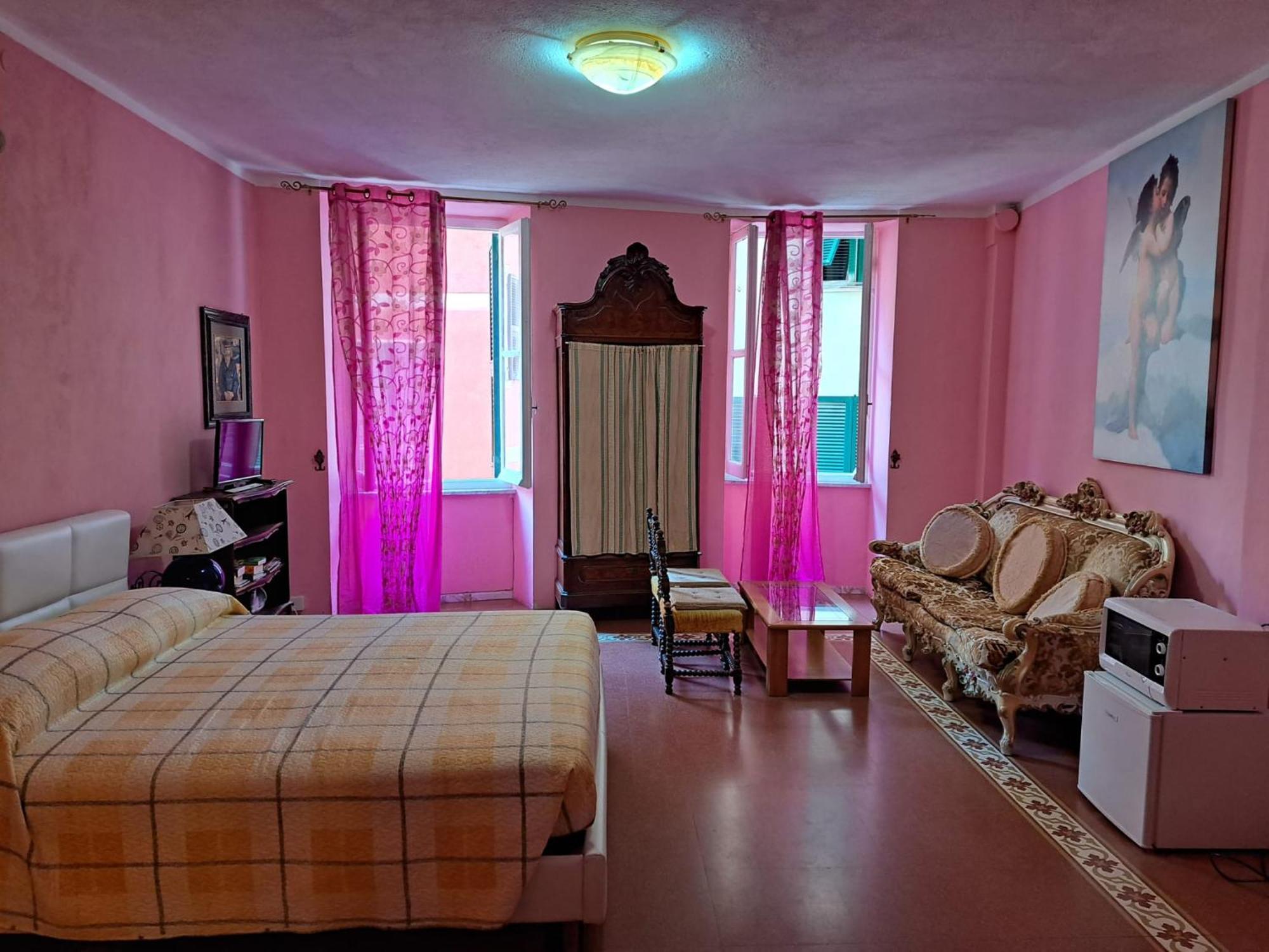 Luisa Rooms - Apartment In The Heart Of Вернаца Екстериор снимка