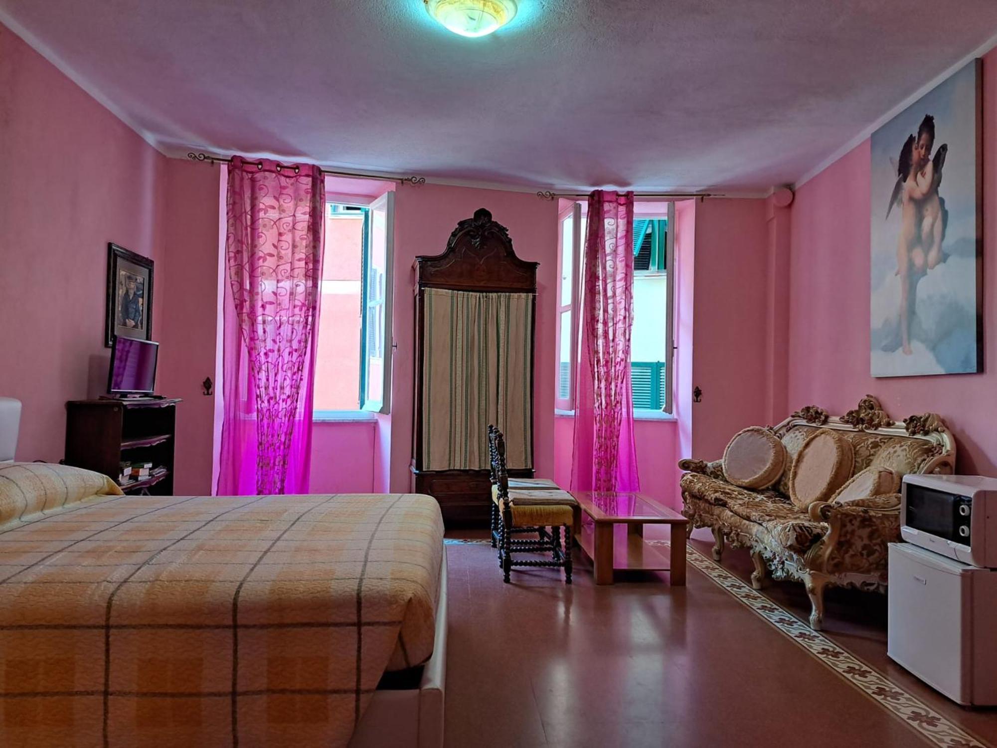 Luisa Rooms - Apartment In The Heart Of Вернаца Екстериор снимка